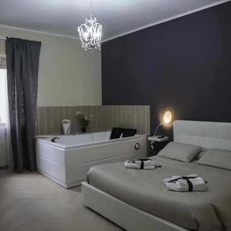 Il Centro Short Lets Hotel Valguarnera Caropepe Luaran gambar