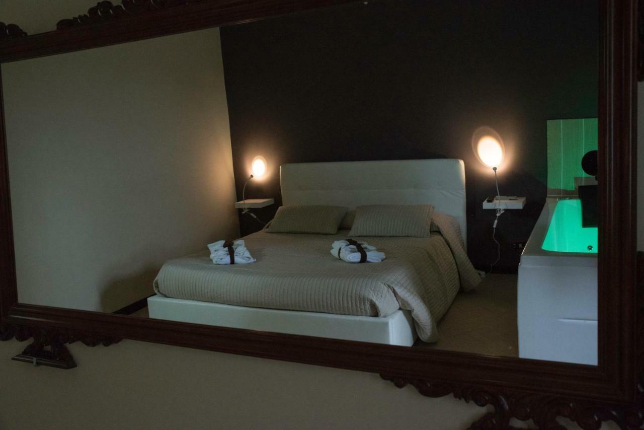 Il Centro Short Lets Hotel Valguarnera Caropepe Luaran gambar